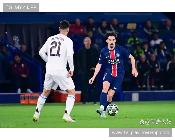 巴黎圣日耳曼在训练中设立“传球与冲刺联动”日常，备战密集赛程